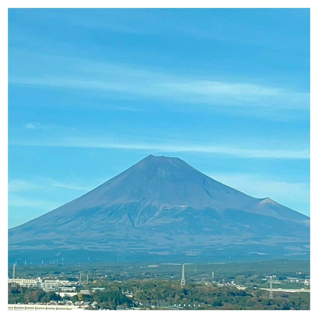 さだまさしさんのインスタグラム写真 - (さだまさしInstagram)「今日の富士山🗻 . #富士山 #さだまさし #sadamasashi」12月18日 14時55分 - sada_masashi