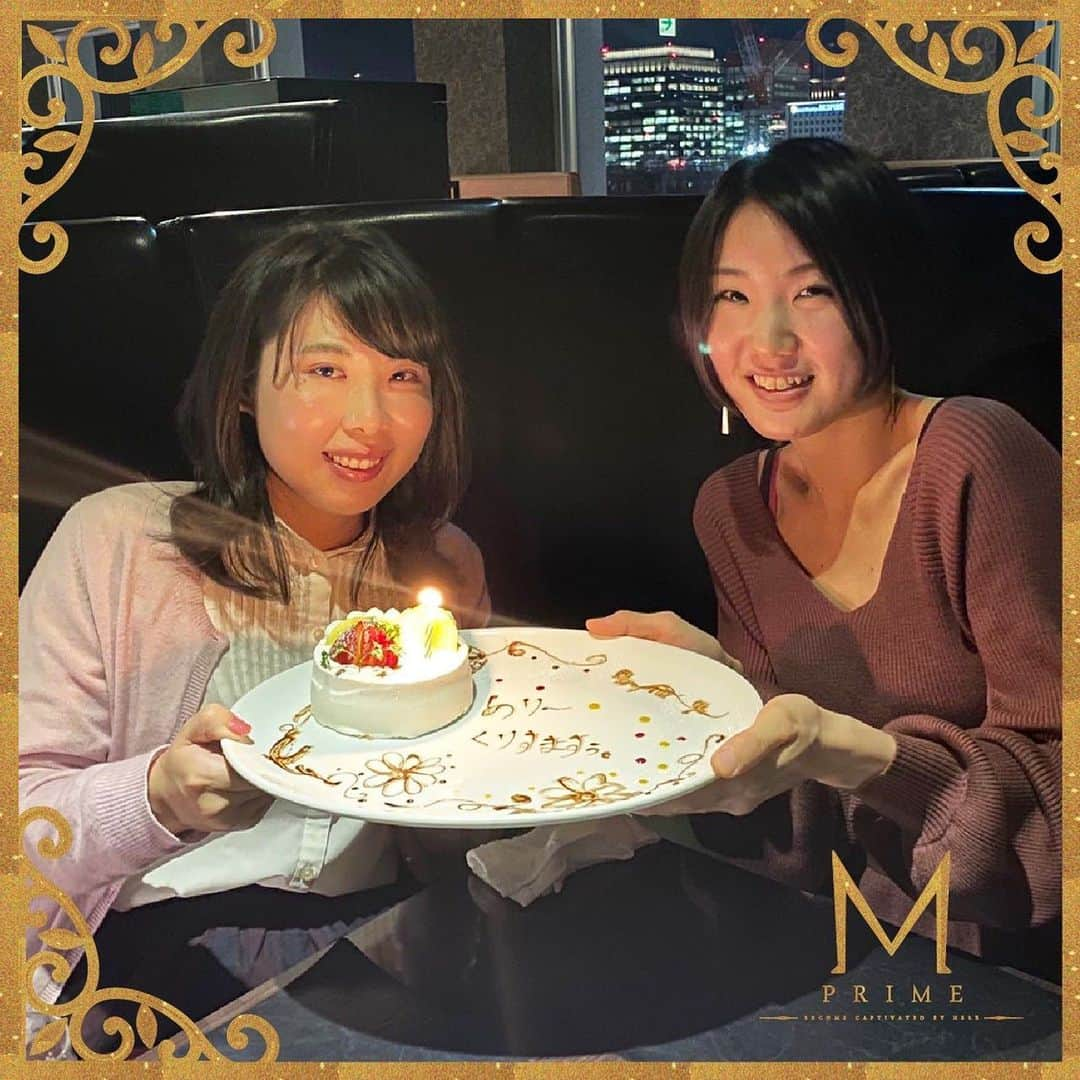 M PRIMEさんのインスタグラム写真 - (M PRIMEInstagram)「ｰｰｰｰｰｰｰｰｰｰｰｰｰｰｰｰｰｰｰｰｰｰｰ﻿ ﻿ 先日は記念すべきお誕生日のお祝いで、﻿ M PRIMEへご来店いただきありがとうございます。﻿ ﻿ 改めて、おめでとうございます。﻿ "Wishing you love and happiness on your birthday."﻿ （あなたの誕生日に、たくさんの愛と幸せが訪れますように。）﻿ ﻿ 　　　𝐌 𝐏𝐑𝐈𝐌𝐄ㅤ﻿ 〜𝐔𝐌𝐄𝐃𝐀 𝐑𝐄𝐒𝐀𝐔𝐑𝐀𝐍𝐓〜﻿ ................................................﻿ 　　Dinner 17:00〜23:30﻿ 　　〈Food 22:30 L.o〉﻿ 　　〈Drink 23:00 L.o〉﻿ ..............................................﻿ ﻿ 大切な人と過ごす誕生日、記念日が﻿ お二人にとって特別な1日になりますように、﻿ スタッフ全員で演出します。﻿ 地上130mからの夜景とシェフ特製のフルコースが﻿ 心に残る素敵な1日に。﻿ ﻿ #大阪記念日#梅田記念日#記念日サプライズ#記念日デート#記念日#記念日ディナー#記念日デート#記念日ご飯#記念日レストラン#結婚記念日#アニバーサリープレート#大阪誕生日#梅田誕生日#大阪バースデー#梅田バースデー#誕生日ディナー#誕生日ご飯#誕生日ケーキ#誕生日サプライズ#誕生日プレート#バースデープレート#メッセージプレート#大阪グルメ#梅田グルメ#大阪イタリアン#MPRIME#エムプライム#大阪駅前第3ビル#夜景の見えるレストラン﻿」12月18日 15時07分 - umeda_mprime