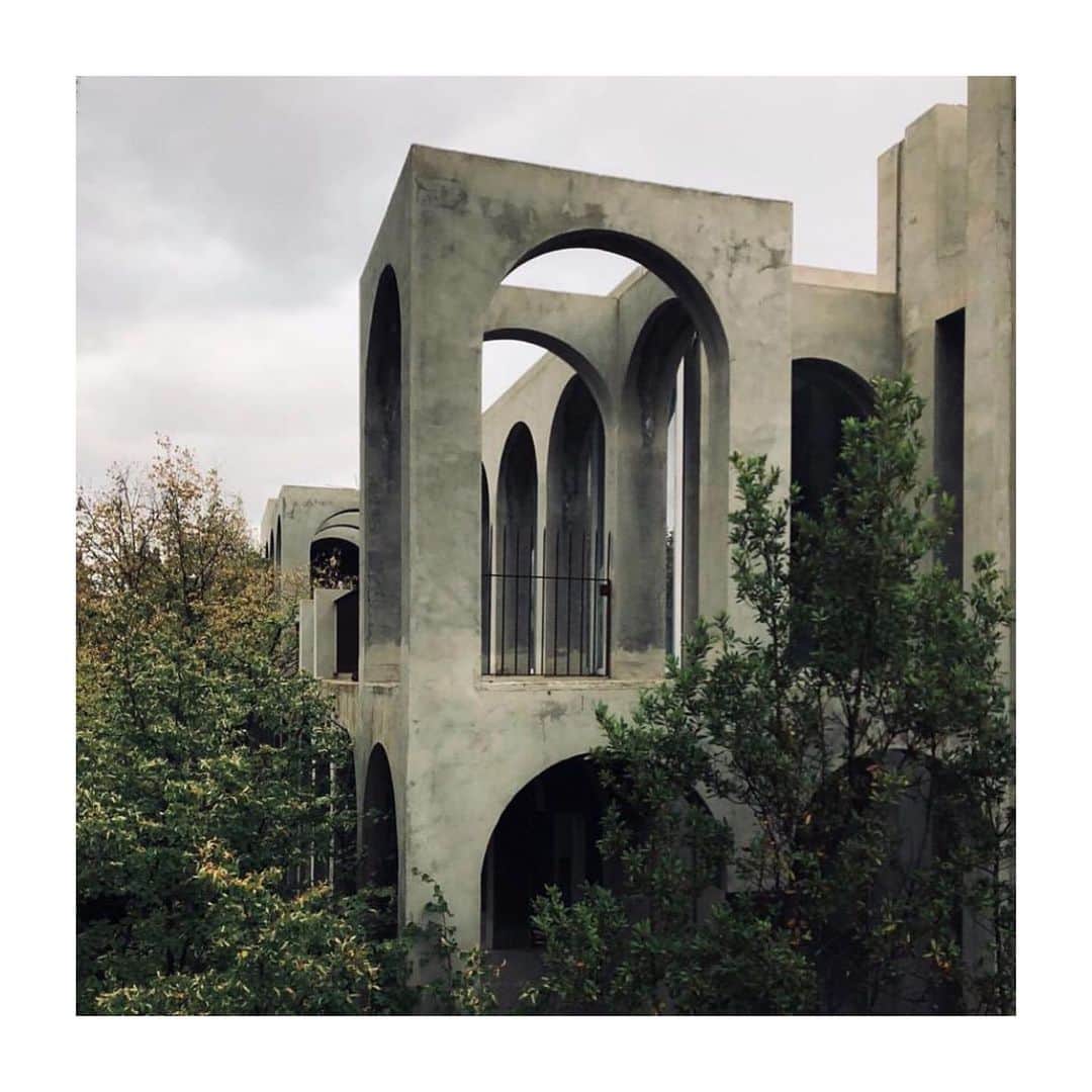 ティーバッグスのインスタグラム：「Design details ✨ #XavierCorberó」