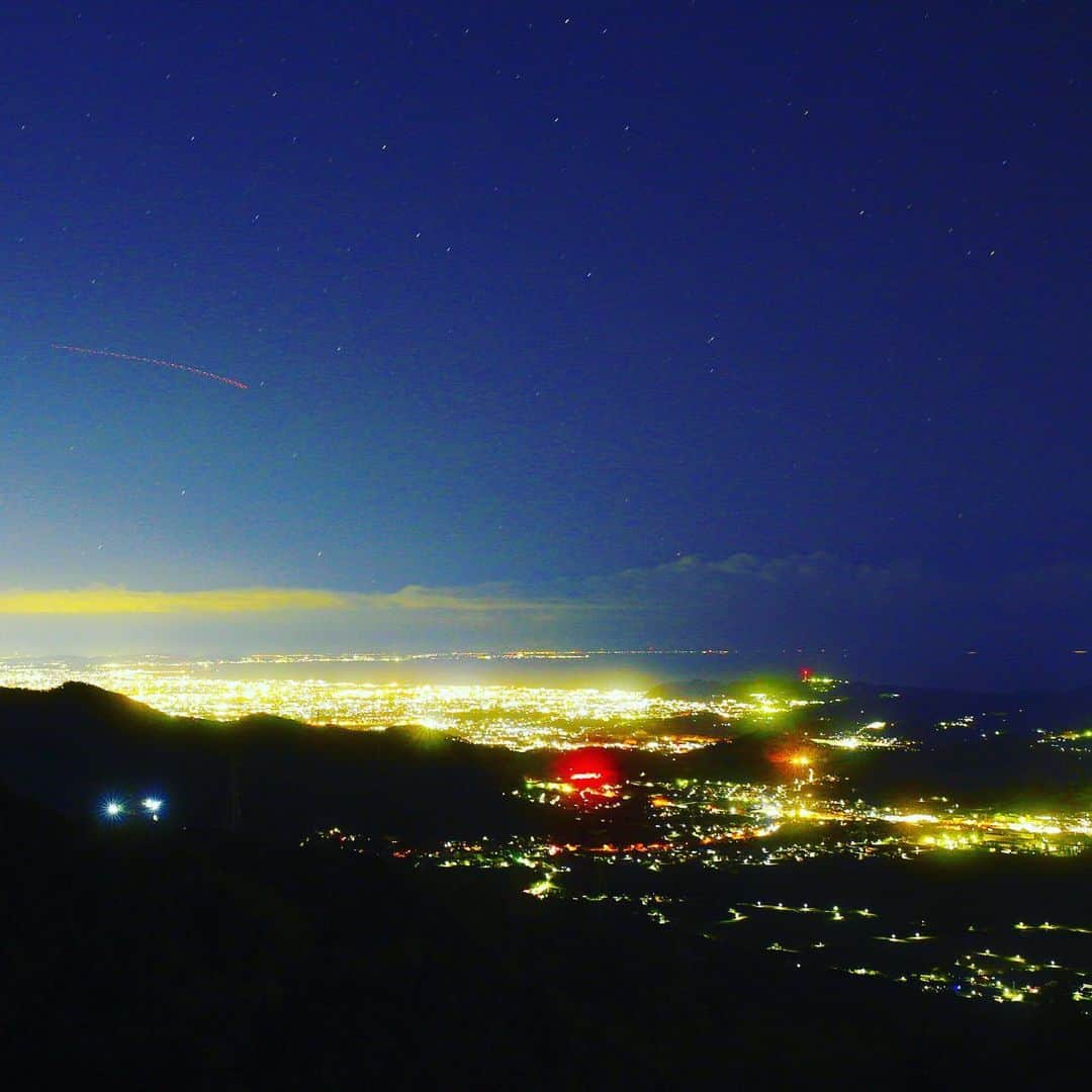森カノンさんのインスタグラム写真 - (森カノンInstagram)「🌠 左側に流れ星。シャア(赤い彗星)」12月18日 15時48分 - mkanon211