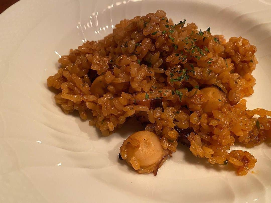 副島美咲さんのインスタグラム写真 - (副島美咲Instagram)「昨日夜ご飯食べたお店とてつもなく当たりだった🤤💙 . スペイン料理とワインのお店で、ワインの種類沢山あったけどお酒飲めないから一生食べてた😂ww . 全部美味しかったしお店の人がこのスープ美味しいでしょ〜ってニコニコ話しかけてくれたのもほっこり(･∀･) . ワイン好きは是非〜❣️ . . . . . #新宿サウダージ #隠れ家レストラン #ワイン #スペイン料理 #love #follow #followmeJP #followme #Japanesegirl #japan #instagood #instadiary #instalike #instamood #instalove #instafollow #instapic #instaphoto #tokyo」12月18日 15時48分 - misaki051019