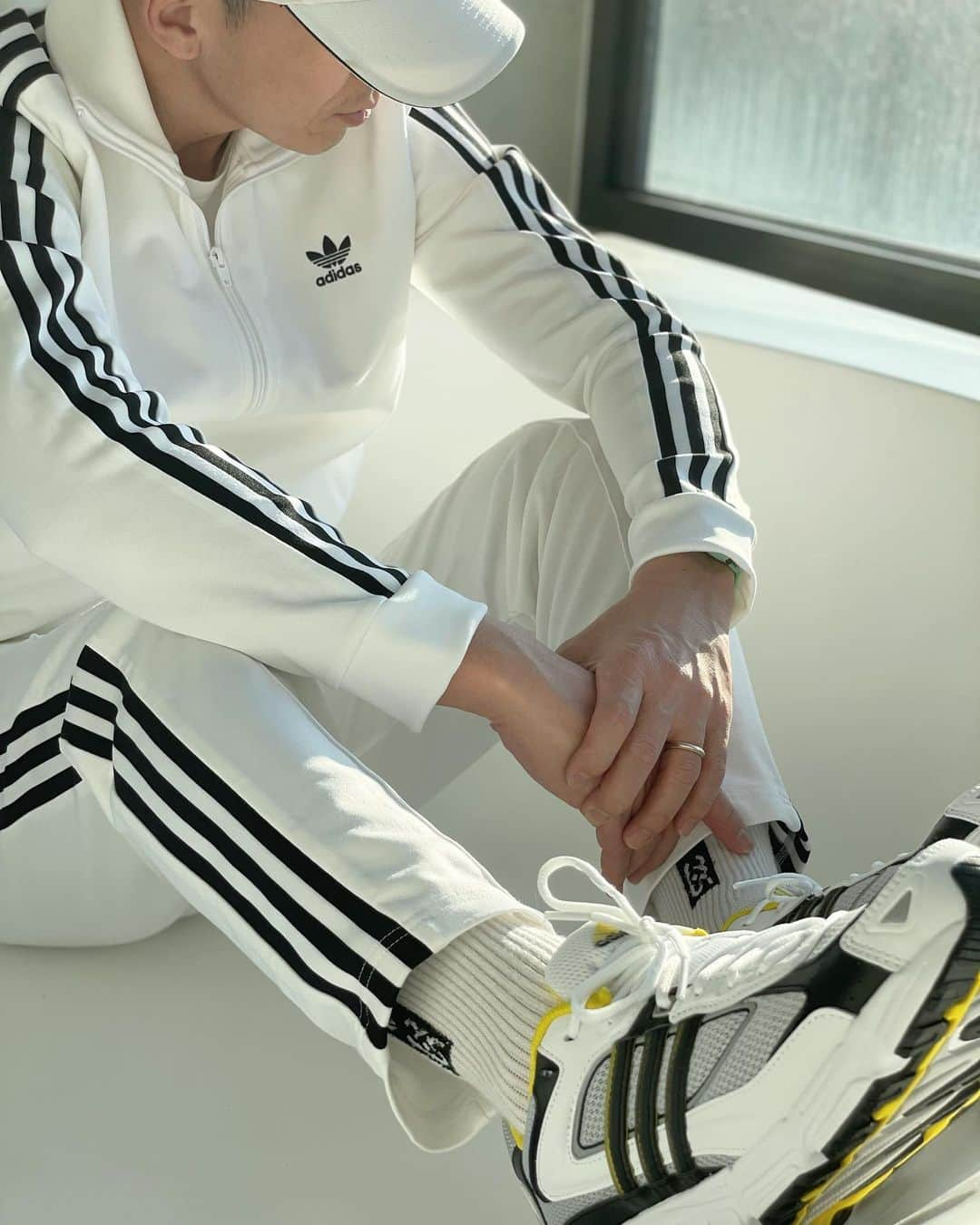 ジヌションさんのインスタグラム写真 - (ジヌションInstagram)「Classic meets the new 선물 고마워요 @originals_kr RESPONSE CL #adidasoriginals #responsecl」12月18日 15時59分 - jinusean3000