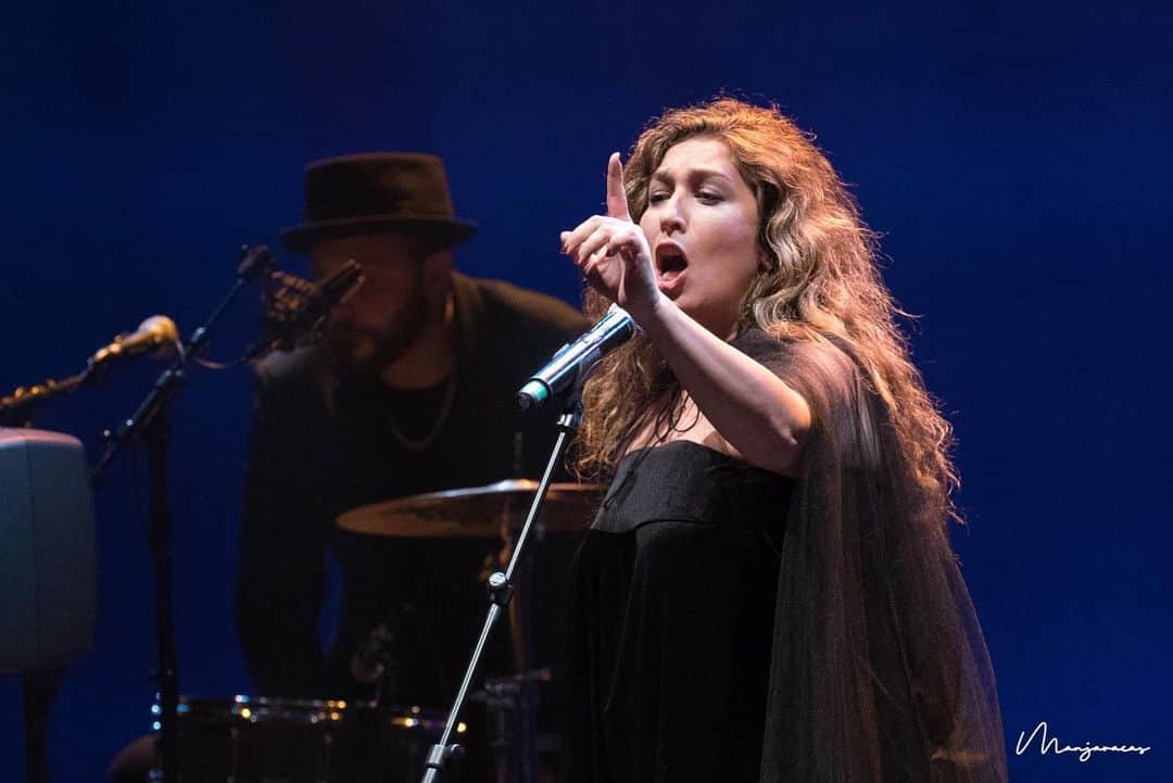 のインスタグラム：「Estrella Morente #SumaFlamenca 2020 #flamenco #deflamenco #fotoflamenco #flamencomadrid   📷@manjavacas.flamenco」