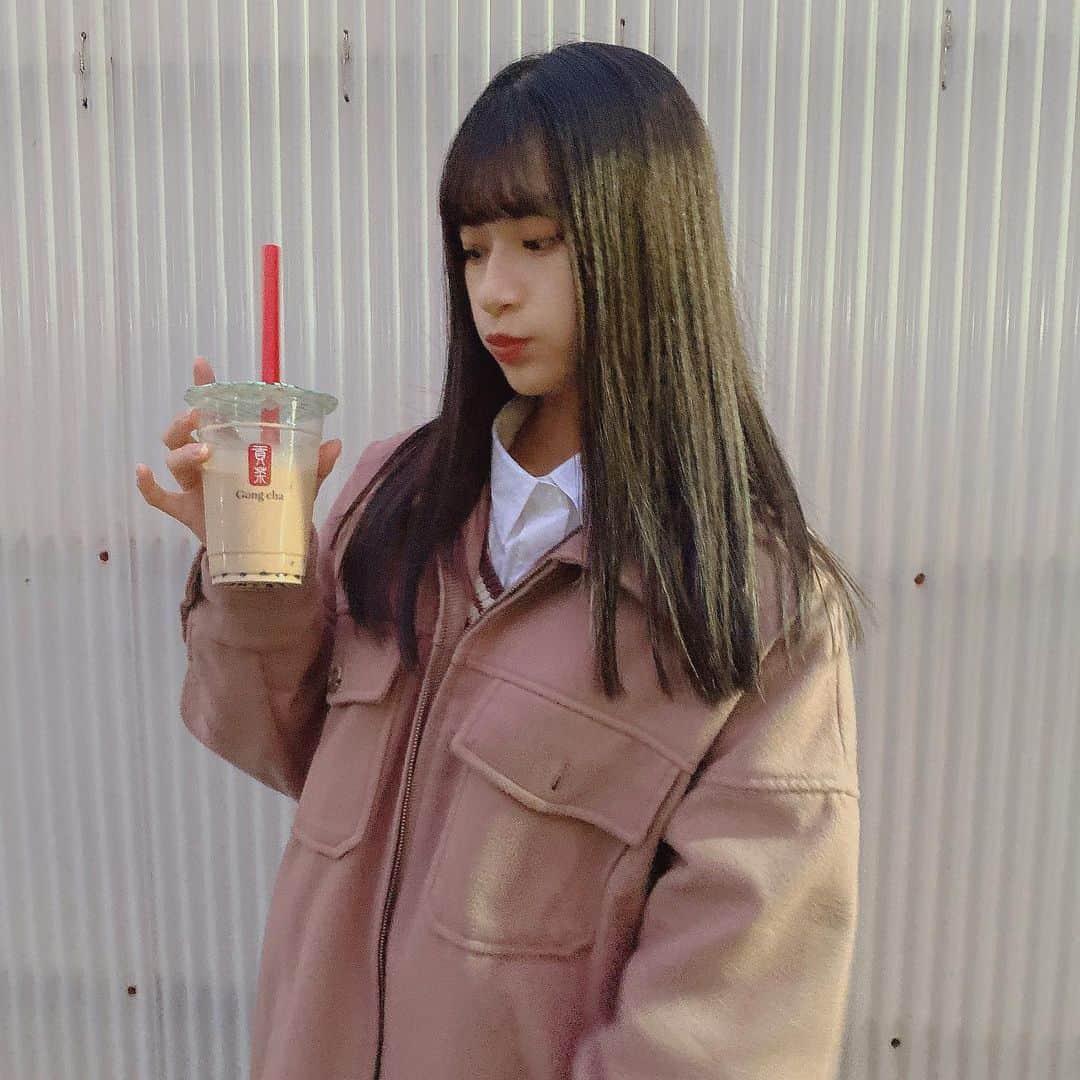 杉山緋那のインスタグラム：「ひさびさにタピオカ飲んだなぁ🧋」