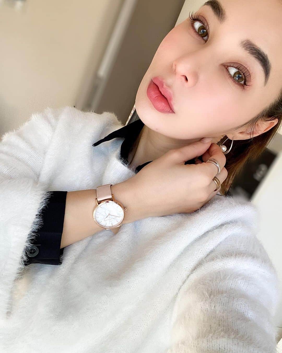 のインスタグラム：「New watch❤ ライトピンクは初めてで、使いやすい❤ @christianpaulwatches_jp ペアセットでも大人気なマーブル(大理石)モチーフ クーポン「CPAUL2020」で20%OFFになるので、気になる方はチェックしてね . . #christianpaul_jp、#christianpaulwatches 、#christianpaulwatches_jp、#クリスチャンポール、#クリスチャンポール新作、#冬コーデ、#ファッション、 #かわいい、#watch、#時計、#腕時計、#腕時計倶楽部、#ペアアイテム、#ペアウォッチ、#ギフト、#手元コーデ、#プレゼント、#Pink、#マーブル、#ペア」