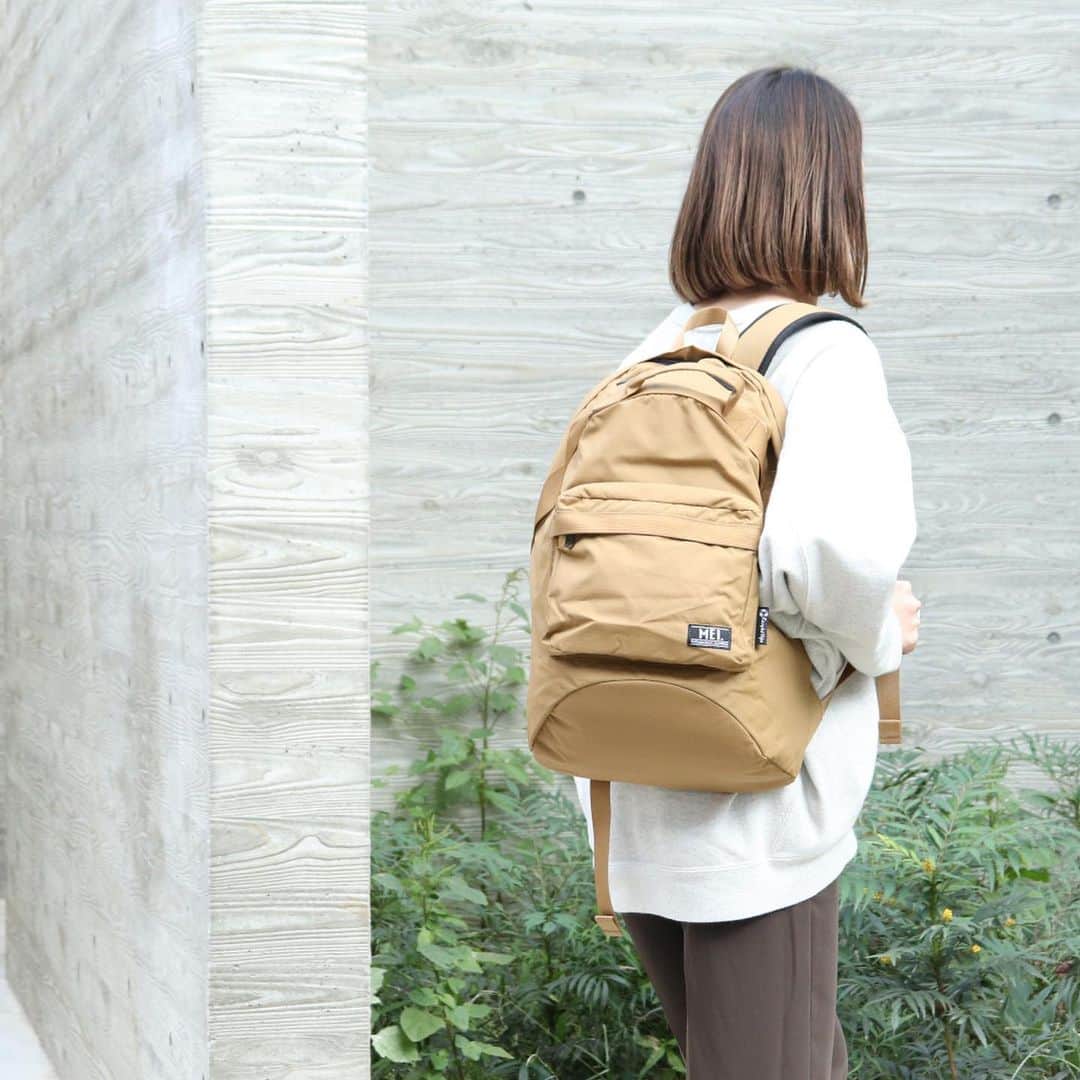 MEI(メイ) のインスタグラム：「MEI SUSTAINABLE PRODUCTS  MEI-000-208006 SUSTAINABLE HB SCHOOL BAG ¥8,900＋TAX  #mei #meibag #mei_bag #メイ #メイバッグ #backpack #バックパック #recyclednylon #リサイクルナイロン #sustainable #サスティナブル #outdoor #アウトドア」