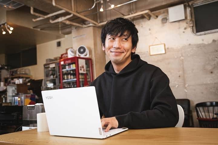 大川竜弥さんのインスタグラム写真 - (大川竜弥Instagram)「Lenovoが12月に発売した新型ノートPC、＜Yoga Slim 750i Carbon＞のモデルをやらせていただきました！  #lenovo #lenovoyoga #pr」12月18日 16時46分 - ryumagazine