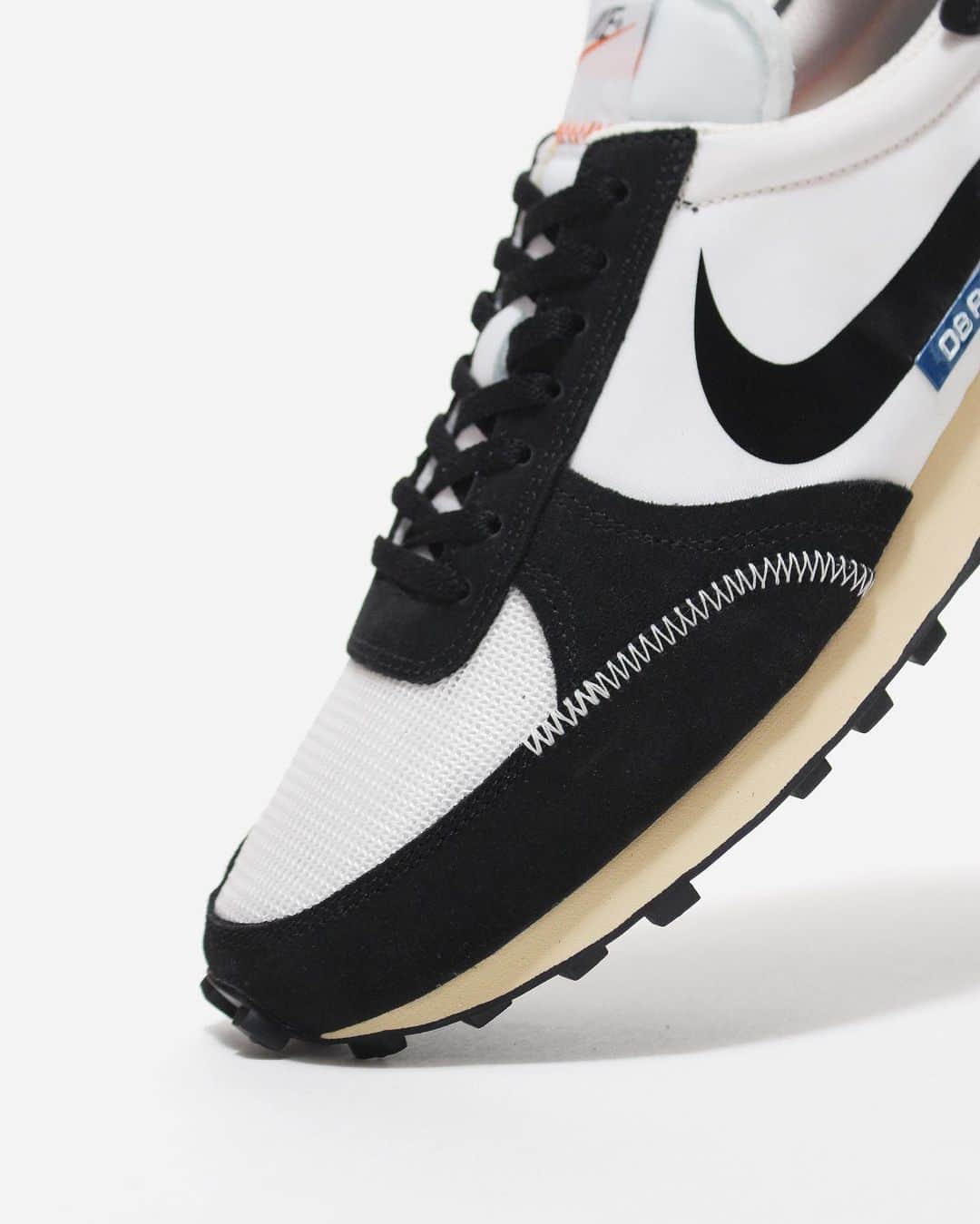 A+Sのインスタグラム：「in stock now  ■NIKE DYBREAK TYPE COLOR : SUMMIT WHITE, OATMEAL SIZE : 24.0cm - 29.0cm PRICE : ¥10,000 (+TAX)  70年代のスタイルを再構築。オリジナルのナイキ ランニングにワンランク上のディテールをプラスして、過去を解体し、新しい領域に踏み出そう。ナイキ 70’s タイプの軽やかなメッシュのアッパーと大きなステッチが、アーカイブから復活させたバウワーマンの初期の試作品に、大胆で斬新なエッセンスをプラスしています。  Rebuilding the style of the 70's. Original Nike Running Add a step up detail, dismantle the past and step into new territory. The Nike 70's light mesh upper and large stitching add a bold and innovative essence to Bowerman's early prototypes revived from the archive.  #a_and_s #NIKE #NIKEDYBREAK #NIKEDYBREAKTYPE」