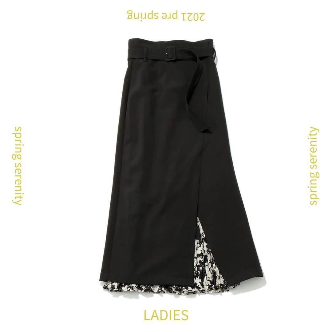 ハレさんのインスタグラム写真 - (ハレInstagram)「ㅤㅤㅤㅤㅤㅤㅤㅤㅤㅤㅤㅤㅤ ㅤㅤㅤㅤㅤㅤㅤㅤㅤㅤㅤㅤㅤ 【NEW ARRIVAL】 ㅤㅤㅤㅤㅤㅤㅤㅤㅤㅤㅤㅤㅤ ◼︎2Pナロースカート ¥11,000(tax in)  着回し力抜群な2Pセットスカート。柄のプリーツスカートと無地のスリットナロースカートのセットアイテム。 セットで裾の部分から柄をチラ見せ＋別々で一枚でも着用できます。  サラッとしたポリエステル素材で、綺麗めに着やすく、無地のスカートは少し厚みのある生地でしっかりしており、からだのラインが響くことなく着て頂けます。  無地スカートはベルトが付属。柄プリーツスカートはぐるりゴム仕様なので、楽にスタイルアップできる優れもの◎  シャツやブラウスで大人っぽく綺麗めなスタイルに、スウェットやニット合わせのラフなスタイルラフにもどちらにもピッタリです。 ㅤㅤㅤㅤㅤㅤㅤㅤㅤㅤㅤㅤㅤ ㅤㅤㅤㅤㅤㅤㅤㅤㅤㅤㅤㅤㅤ #HARE #ハレ #HARELADIES #ハレレ #2PSETスカート #ナロースカート #柄スカート #ベルトスカート #モード系ファッション  ㅤㅤㅤㅤㅤㅤㅤㅤㅤㅤㅤㅤㅤ」12月18日 17時05分 - hare_official