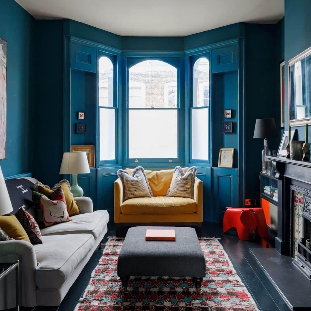 The Modern Houseさんのインスタグラム写真 - (The Modern HouseInstagram)「#forsale Old Soul: a sensitively restored house with traditional Victorian proportions located near Brixton Village. Head to our bio for the sales listing.」12月18日 17時18分 - themodernhouse