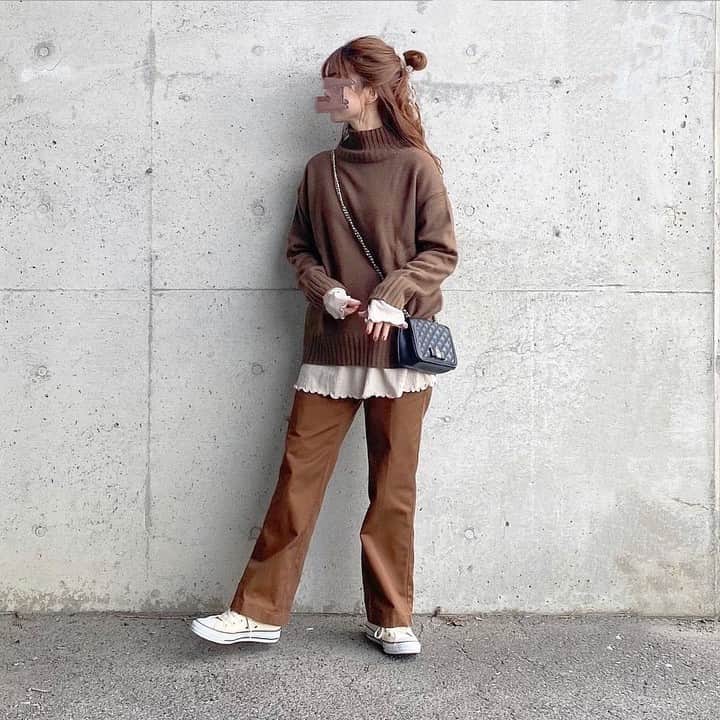 R i R y (リリー)さんのインスタグラム写真 - (R i R y (リリー)Instagram)「『 @_y_u_k_i_e_ さんによる #GU購入品🤎』　　  どのアイテムも可愛すぎるのに全て3000円以下🌿 合わせ方も素敵で参考になります💓  Photo by﻿ @_y_u_k_i_e_ ✴︎---------------✴︎---------------✴︎﻿ ﻿ ▶▶Instagram・Twitter・TikTokで掲載する写真を募集中📸﻿ カワイイ写真が撮れたら、@velle.jp をタグ付けするか、ハッシュタグ #velle_jp をつけて投稿してみてね♪﻿ ﻿ velle編集部と一緒にカワイイで溢れるvelleを創っていこう😚🤍  ✴︎---------------✴︎---------------✴︎﻿ #gu #guコーデ #ジーユー購入品 #ジーユー #ジーユーコーデ #ワントーンコーデ #ブラウンコーデ #低身長コーデ #grl #グレイル #レイヤードコーデ #ケーブルコクーンカーディガン﻿ #オーバーサイズハイネックニットチュニック﻿ #オーバーサイズスウェットプルオーバー﻿ #コクーンシルエットジーンズ #冬コーデ」12月18日 18時05分 - velle.jp