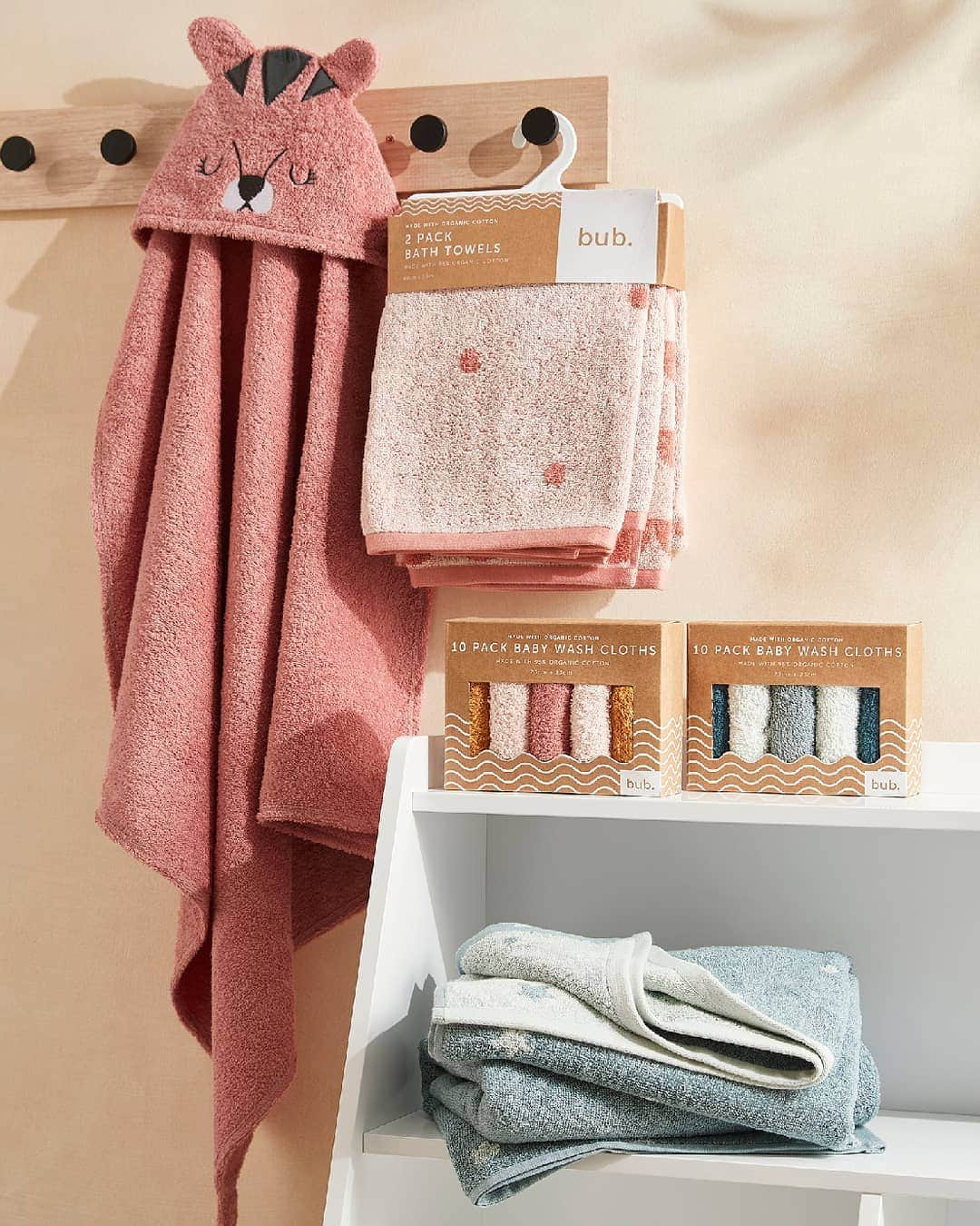 Target Australiaさんのインスタグラム写真 - (Target AustraliaInstagram)「Clean up gentle little skin with our soft organic cotton collection   🎯♥️ #targetaus #targetausbaby #targetauskids」12月18日 18時39分 - targetaus