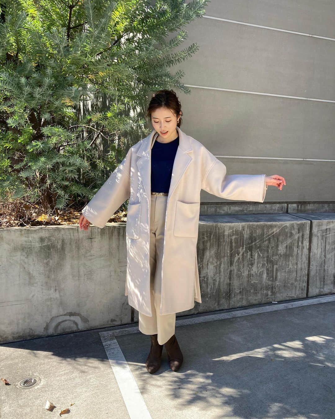 中野優香さんのインスタグラム写真 - (中野優香Instagram)「最近ほぼ毎日来てるベージュコート🧥  スリットが深めに入っててかわいいんだぁ  #私服#coordinate#ベージュコート#コート#ベージュコーデ#淡色#淡色女子#淡色コーデ#カジュアルコーデ#ナチュラルメイク#大人コーデ#大人カジュアル」12月18日 18時40分 - yuuka._.nakano