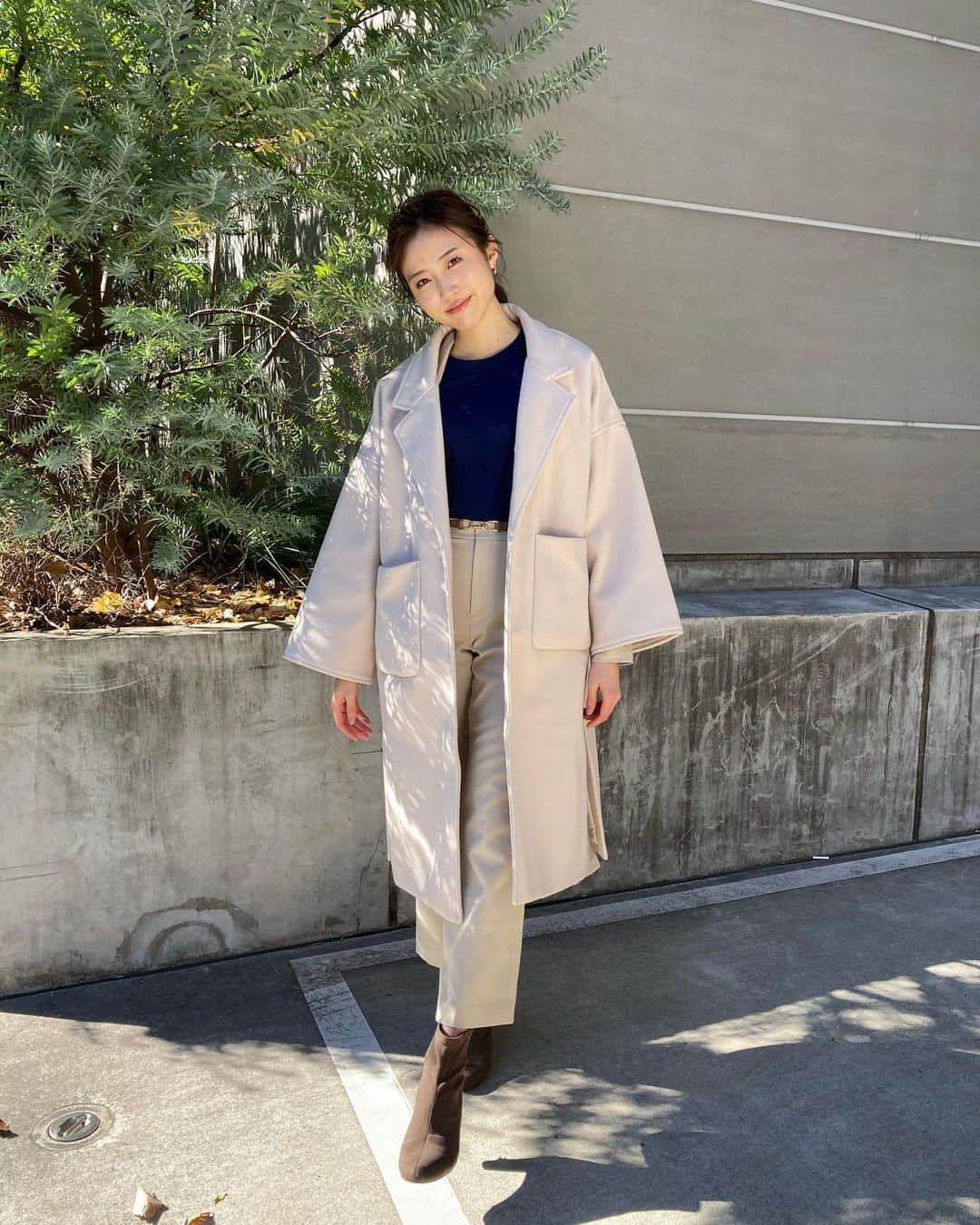 中野優香さんのインスタグラム写真 - (中野優香Instagram)「最近ほぼ毎日来てるベージュコート🧥  スリットが深めに入っててかわいいんだぁ  #私服#coordinate#ベージュコート#コート#ベージュコーデ#淡色#淡色女子#淡色コーデ#カジュアルコーデ#ナチュラルメイク#大人コーデ#大人カジュアル」12月18日 18時40分 - yuuka._.nakano