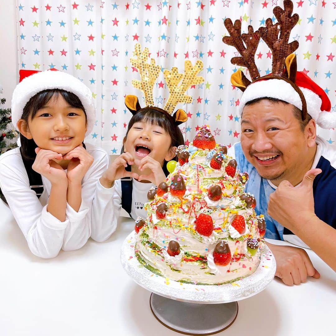 ひまわりちゃんねるさんのインスタグラム写真 - (ひまわりちゃんねるInstagram)「今年のクリスマスはパンケーキツリーケーキ🎄で決まり！？☃️💕✨ https://youtu.be/bz4k34lEqSU」12月18日 18時42分 - himawari_ch