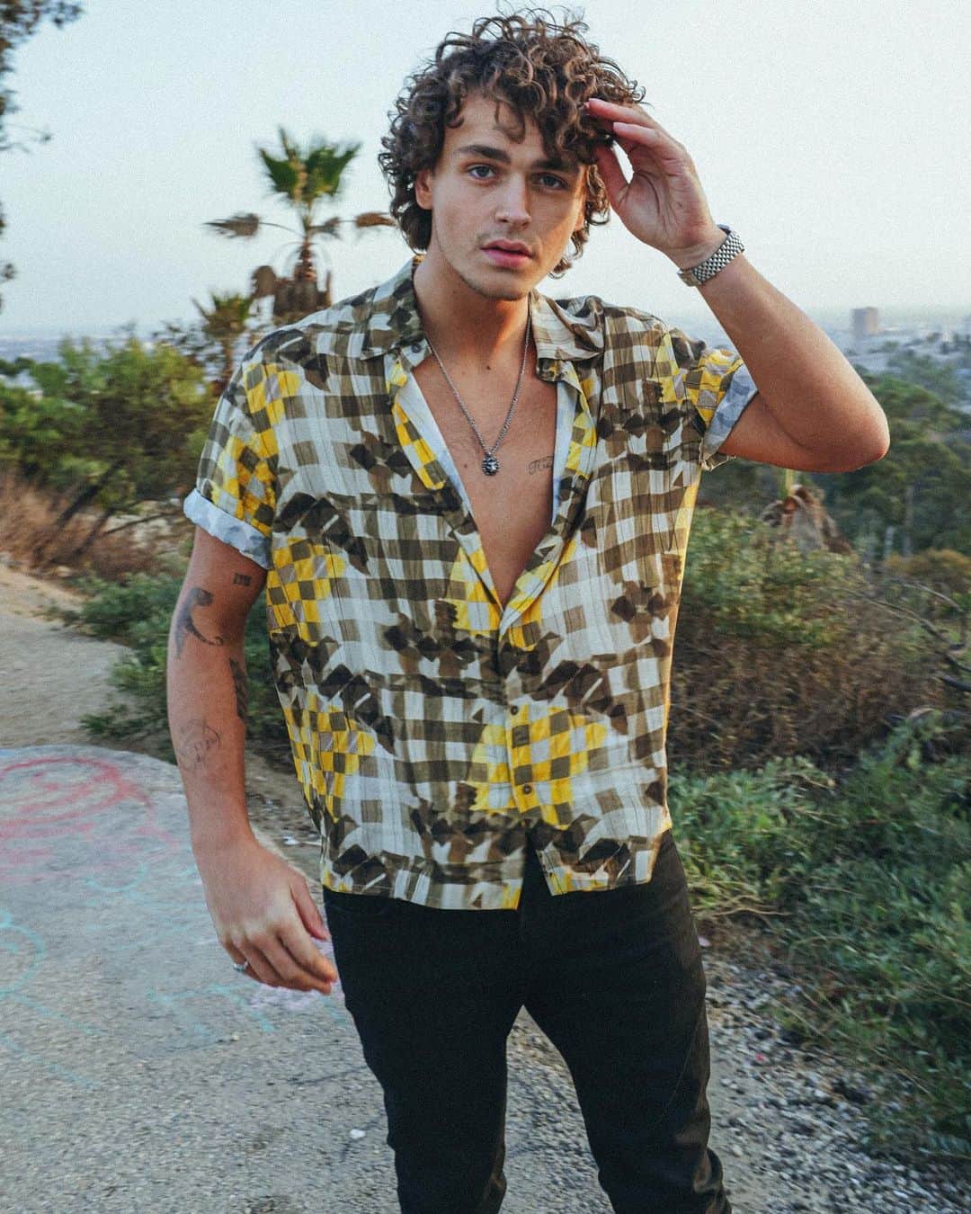 Jonahmaraisのインスタグラム：「i think we need a little californiacation」