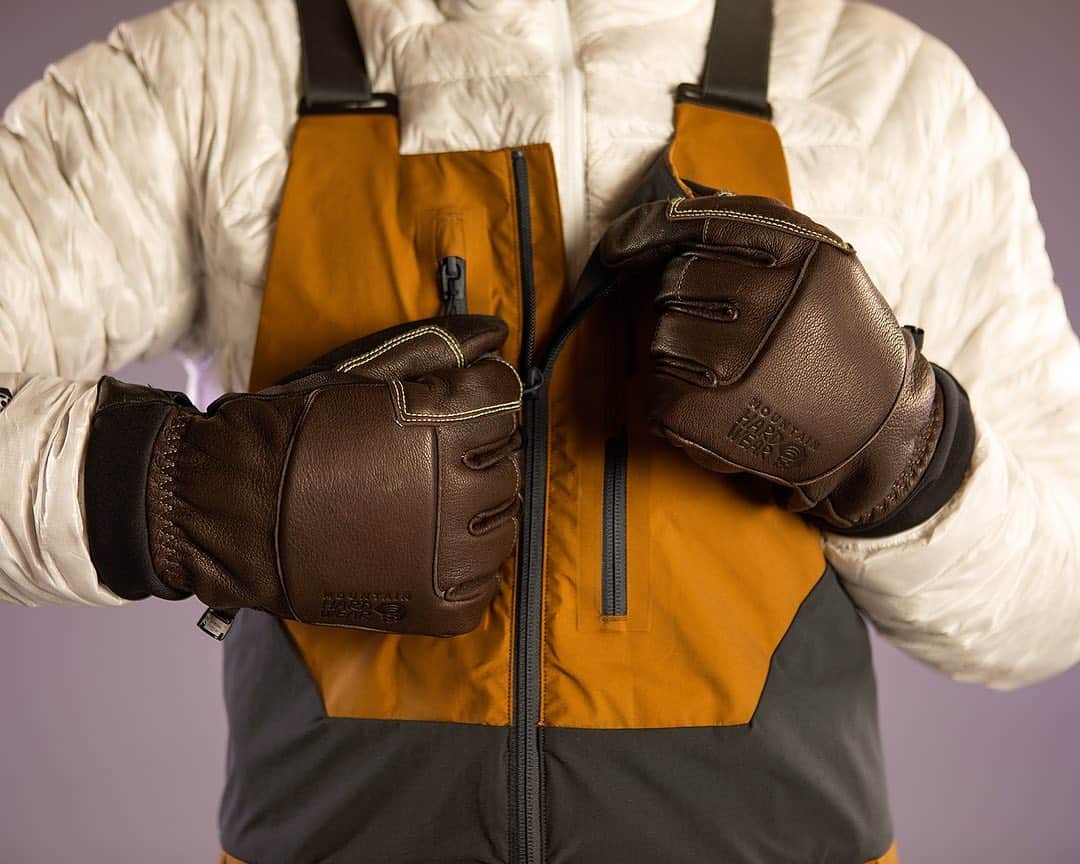 マウンテンハードウェアのインスタグラム：「Get waist-deep in pow without worry. Check out this season’s bibs and pants, featuring everything from insulated to uninsulated, a low-profile suspender design to full coverage, and women’s specific styles.」