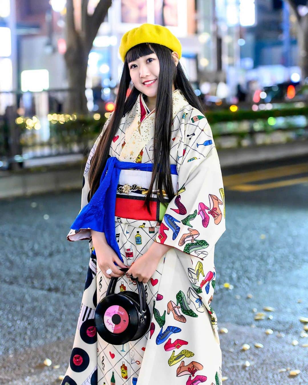 Harajuku Japanさんのインスタグラム写真 - (Harajuku JapanInstagram)「20-year-old Japanese student Merica (@_mericaaaaaa_) on the street in Harajuku wearing a kimono with a modern pop print and color block obi by Tsumori Chisato, a Memnon vinyl record handbag, and Vivienne Westwood rocking horse shoes. She was also wearing a face mask by Harajuku art label Erostika, but she took it off for the photos. Swipe left to see a shot of her colorful obi!!」12月19日 5時20分 - tokyofashion