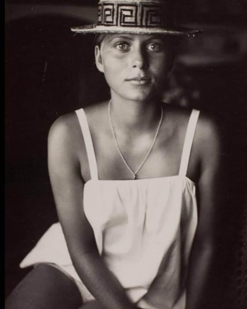 Meganさんのインスタグラム写真 - (MeganInstagram)「Lulu Eilersen, 1959 〰 photo Oriol Maspons . . . . #oriolmaspons #blackandwhitephotography #portrait」12月18日 20時41分 - zanzan_domus