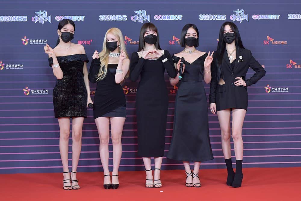 ウナさんのインスタグラム写真 - (ウナInstagram)「these women’s power🥺🥺🥺🤍🤍🤍🤍🤍🤍 –Nana」12月18日 21時00分 - jung.eunha