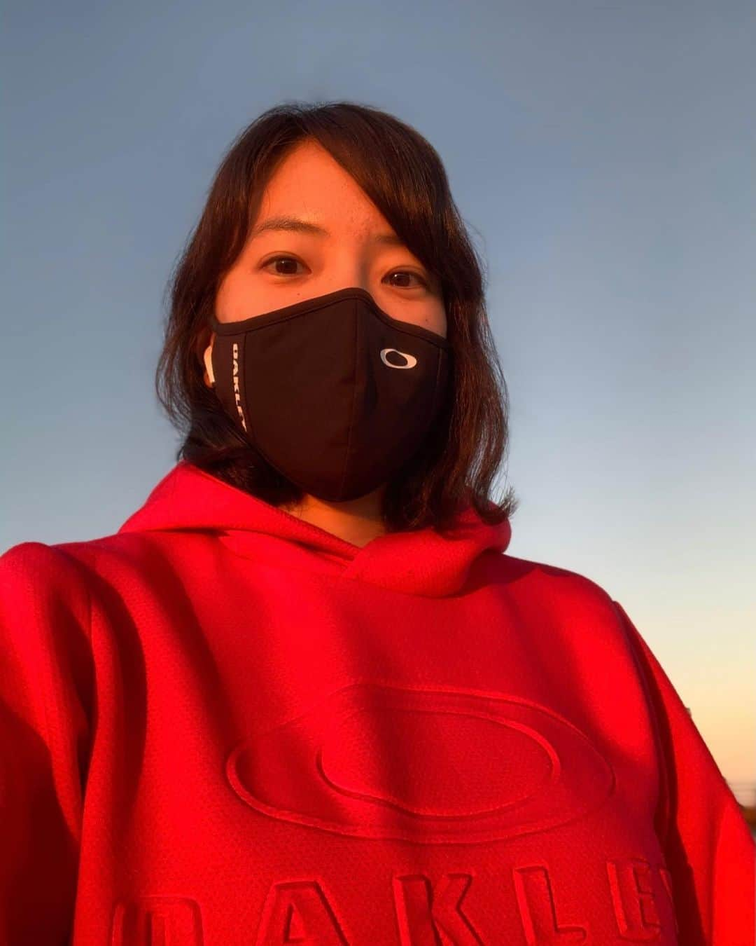 高橋侑子さんのインスタグラム写真 - (高橋侑子Instagram)「@oakleyjapan #OakleyMask オークリーの新しいマスク😊 着け心地良くてとても重宝してます！来年1月中旬発売予定です☝️ #staysafe #元気にやってます」12月18日 21時14分 - yuko_takahashi8