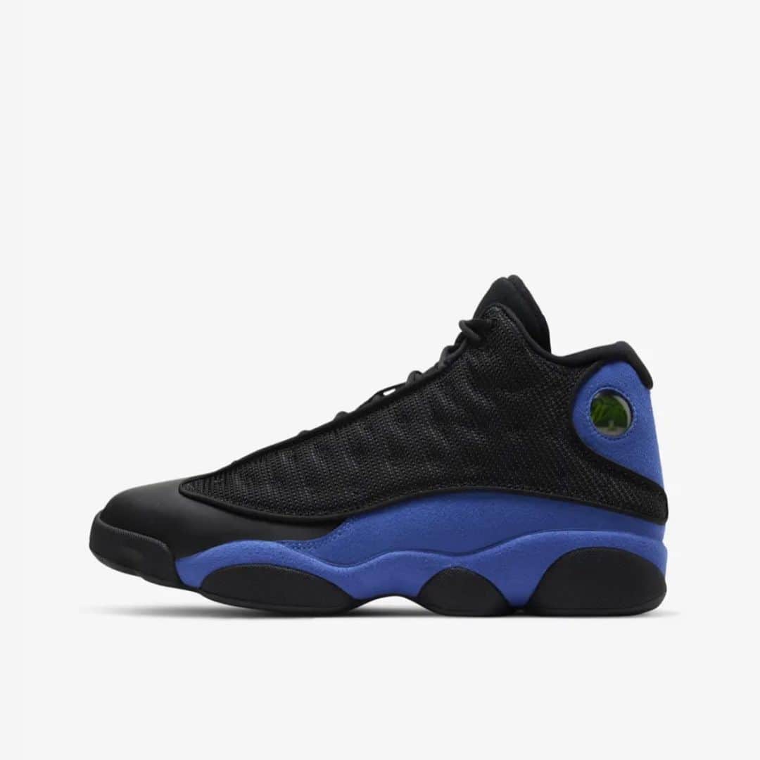 UNITED ARROWS & SONSさんのインスタグラム写真 - (UNITED ARROWS & SONSInstagram)「【 Info 】 ㅤ﻿ ＜NIKE AIR JORDAN 13 Black Royal ＞﻿ NIKE AIR JORDAN 13 Black Royal を12月19日(土)11:00にユナイテッドアローズ＆サンズ オンラインストアで発売いたします。店舗での発売はございません。ご了承ください。﻿ ブラックのリフレクティブ（再帰反射）デザインのテキスタイルアッパーに、ハイパーロイヤルのアクセントとディテールを施したモデルをお楽しみください。﻿ ﻿ NIKE AIR JORDAN 13 Black Royal will be available on,19th December at the United Arrows & Sons Online Store. It will not be sold in stores. Please note.﻿ Enjoy a model with hyper-royal accents and details on a black reflective design textile upper.   #nike #AirJordan13 #UnitedArrowsAndSons」12月18日 21時19分 - unitedarrowsandsons
