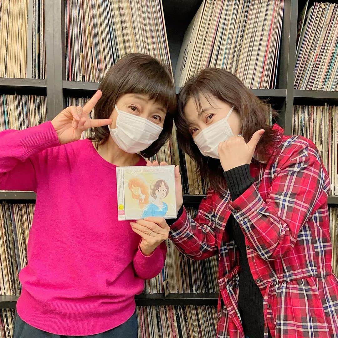 日髙のり子のインスタグラム：「🥳👏🙌﻿ お久しぶりの #林原めぐみ ちゃん。﻿ らんま1/2で初めて会ってからずっと仲良くしてる妹分。﻿ 年下だけど私のことを理解してくれていて、どうかすると私より私のことがわかっている不思議な人です。﻿ ﻿ そんなめぐのラジオにお邪魔しま〜す✨ 「林原めぐみのTokyo Boogie Night」﻿ ラジオ関西:  12/19(土) 23:00〜﻿ TBSラジオ:  12/20(日) 24:00〜﻿ ﻿ ぜひ聴いてくださいね❣️😉  #らんま #あかね #声優 #ラジオ #友達 #姉妹 #megumi_tbn」