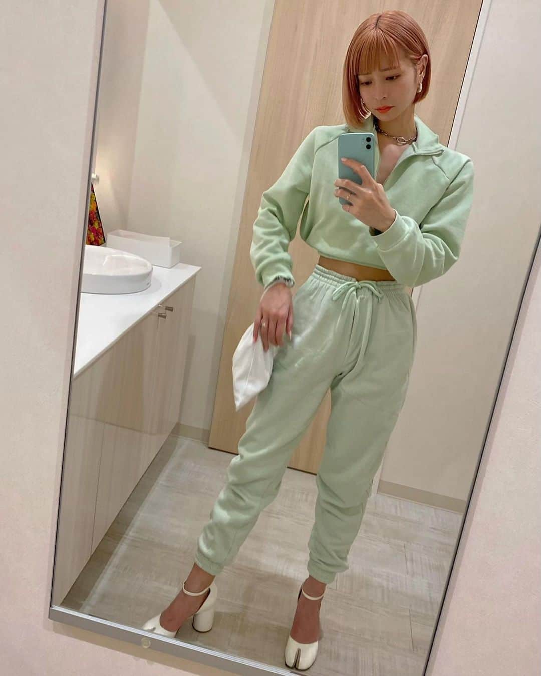 梅村実帆のインスタグラム：「today 🍈🍈🍈 パジャマじゃないよ~🥲」