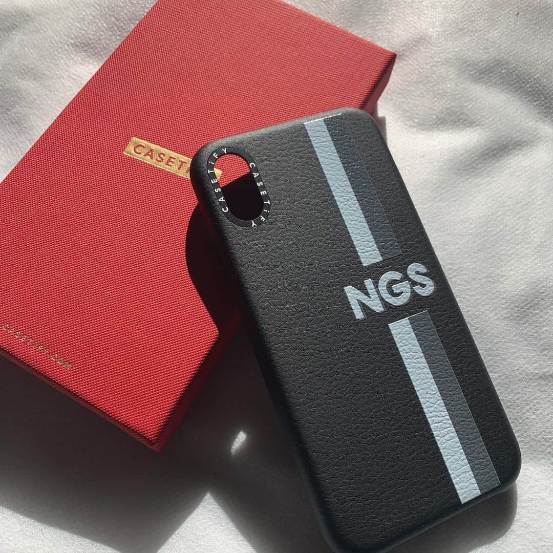 のインスタグラム：「@casetify_jp のiPhoneケースに最近変えました！！  いつも結局モノトーンの物にしてしまう… けど名前も入れれてかわいいからお気に入り🥰」