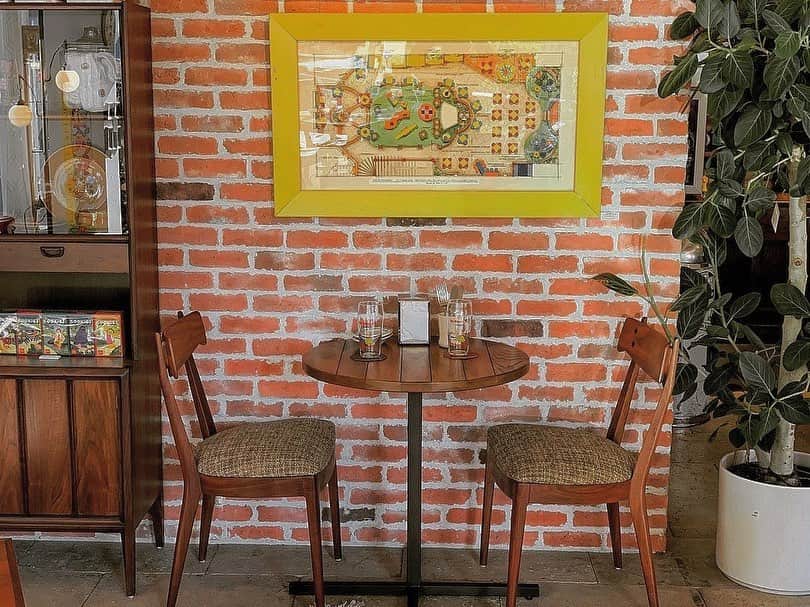 のインスタグラム：「「RUSSET BURBANK」 🎄X’mas POP-UP STORE🎄 at ACME Furniture MEGURO st. 12/4(fri)-12/25(fri) 11:00~19:00  “McDonaldLand Playland Design Art” 1972年、最初のフランチャイズであるフィラデルフィア近くのアッパーダービーに置かれていたマクドナルド遊び場の手書きデザイン作品の貴重な原画となっております。  そしてPOP-UPも残り1週間となりました🎅💨 RUSSET BURBANKの品々を是非ご覧頂ければと思います！ @rbb_store  通販もご利用頂けますので気になる商品ございましたらお電話、メールにてお問い合わせください！  Contact:ACME Furniture MEGURO St. TEL: 03-5720-1071 Mail: acme-jsf@acme.co.jp」