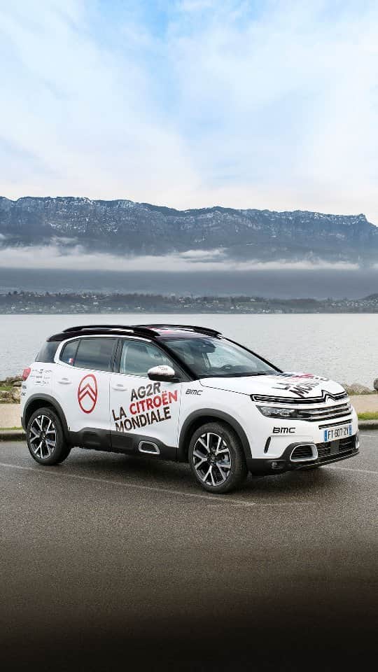 Citroënのインスタグラム：「Proud to introduce our #CitroënC5AircrossSUV in AG2R CITROËN TEAM colours. Can’t wait to go for a ride together 🚴‍♂️🚗 #AG2RCITROËNTEAM #RideDifferently」