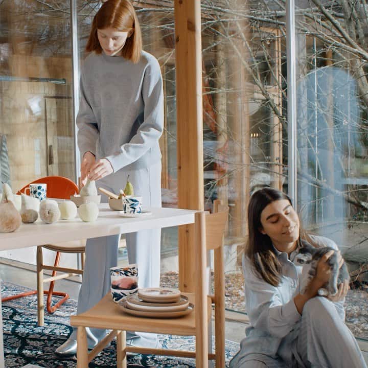 マリメッコのインスタグラム：「What is your Marimekko gift of choice? Share an image to win it!  ⠀⠀⠀⠀⠀⠀⠀⠀⠀ It's the last week of our My Marimekko Gift competition. Now is your last chance to participate and win the Marimekko gift of your dreams.  ⠀⠀⠀⠀⠀⠀⠀⠀⠀ How to participate? ⠀⠀⠀⠀⠀⠀⠀⠀⠀ 1. Take a picture of your favorite gift item from our current collection 2. Share it on your Instagram Stories, and tag us on it with @marimekko . ⠀⠀⠀⠀⠀⠀⠀⠀⠀ We will draw the last lucky winner this Sunday, 20th December 2020. Head over to our Stories to read more about the terms and conditions of the competition.  ⠀⠀⠀⠀⠀⠀⠀⠀⠀ Explore our collection and gift guide at marimekko.com. Good luck! #marimekko」