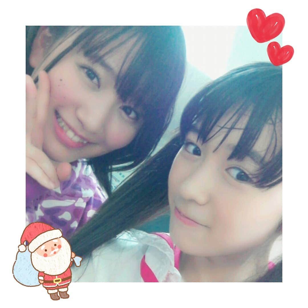 小泉遥香のインスタグラム：「#たこやきレインボー #堀くるみ さん💜  ﾟ･:*:･｡(〃･ω･)ﾉ HappyBirthdayヽ(･ω･〃)｡･:*:･ﾟ  めちゃめちゃ前の写真だけど！笑 ちゃんと本人に許可もらったよ🙆🏻笑  くーちゃーーーん！！！  いつも会うと｢おはるー！｣って話しかけてきてくれて、ニコニコ笑顔でたくさんいじってくれてありがとう！笑← 可愛くて、かっこいい歌声のくーちゃんが大好き♡ スタプラフェスで会えるの楽しみにしてます！(*^^*) 素敵な1年になりますように✨  #たこやきレインボー さん #たこ虹 さん #くーちゃん #Happybirthday!!! #スタプラ #Instaharum #たこ宣 #おはるの前髪は針金かなんか入ってる #去年スタプラフェスでくーちゃんに言われた笑 #もはやいつの写真w」