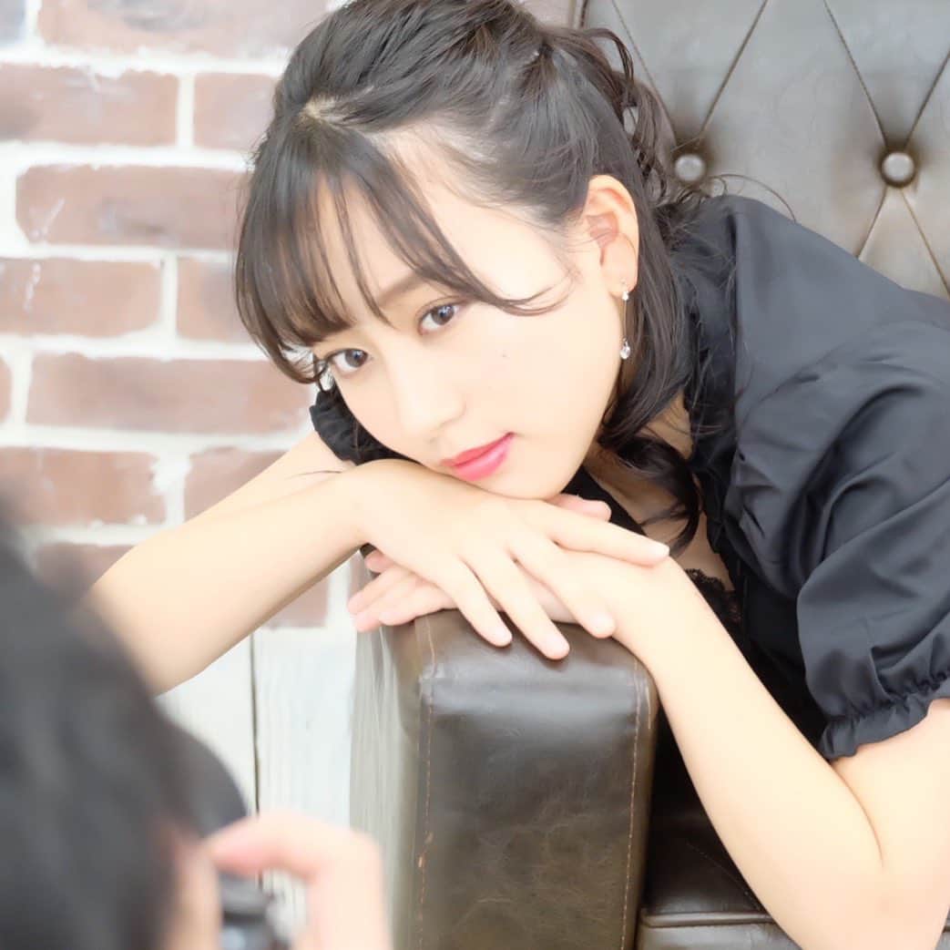 のインスタグラム：「💜 堀くるみは 今日21歳になりました🎂🎉 おめでとうーーーー！✨ みなさん、 お祝いしてください💜💜 今年もテンション高めで頑張ります！！ ＊ ＊ ＊ #たこやきレインボー #たこ虹 #堀のインスタ #birthday」