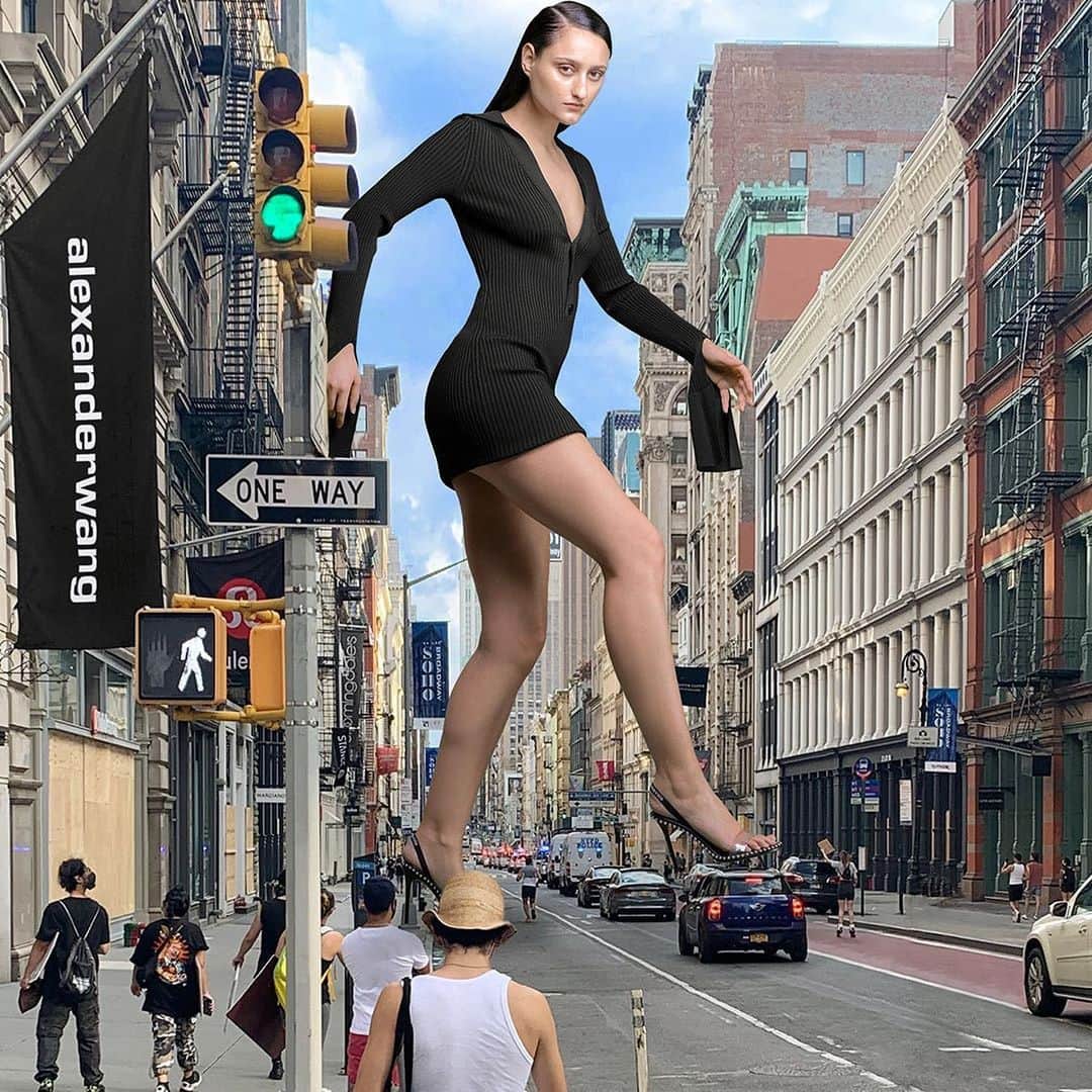 エルエヌシーシーのインスタグラム：「Cometh the hour, cometh the women. As we look to 2021 with hopeful, optimistic eyes, LN-CC wanted to celebrate the shapeshifting power of the Alexander Wang woman then, now and forever. Inspired by the iconic 50s B-movie Attack of the 50ft Woman, we reimagine London-based photographer and model Jess Maybury as the heroine we need right now. @alexanderwangny   Credits Photographer: @raphaelbliss  Retoucher: @helen_retouch  Model: @jessmaybury  Hair: @tommystayton  Make-up: @terrybarberonbeauty  Stylist: @jack_collins」