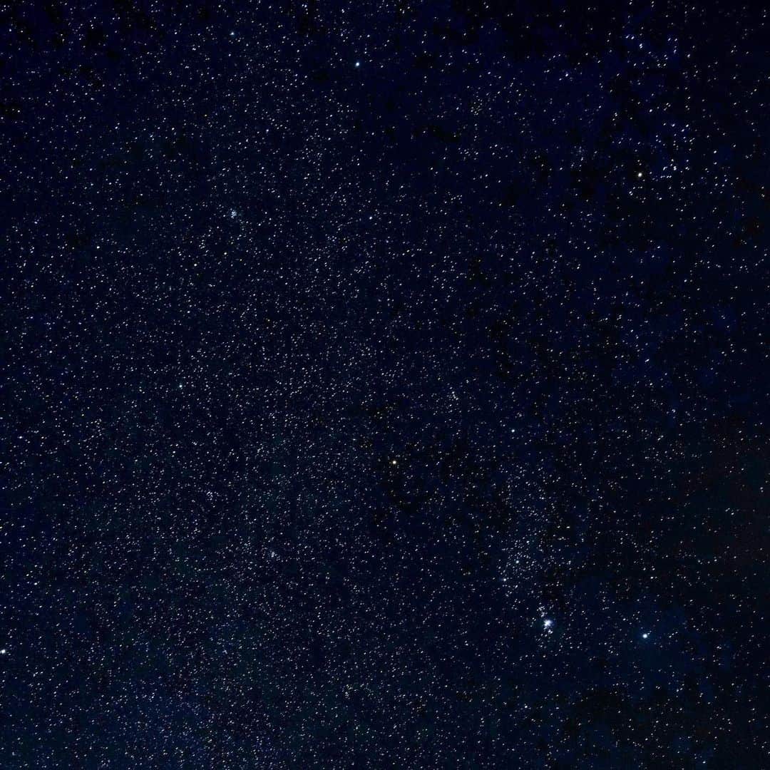 百瀬俊介さんのインスタグラム写真 - (百瀬俊介Instagram)「ONAGAWACHO🌌 女川町の星空は圧巻でした✨ 空を見上げてこれだけの星を見ることができたのはいつぶりだろう？ 肉眼で見た星空は例えようがないくらい綺麗でした。 自然に満たされた一日！ ＃女川町 ＃澄んだ空 #星空 #復興#onagawacho #starrysky」12月18日 23時41分 - momose_shunsuke