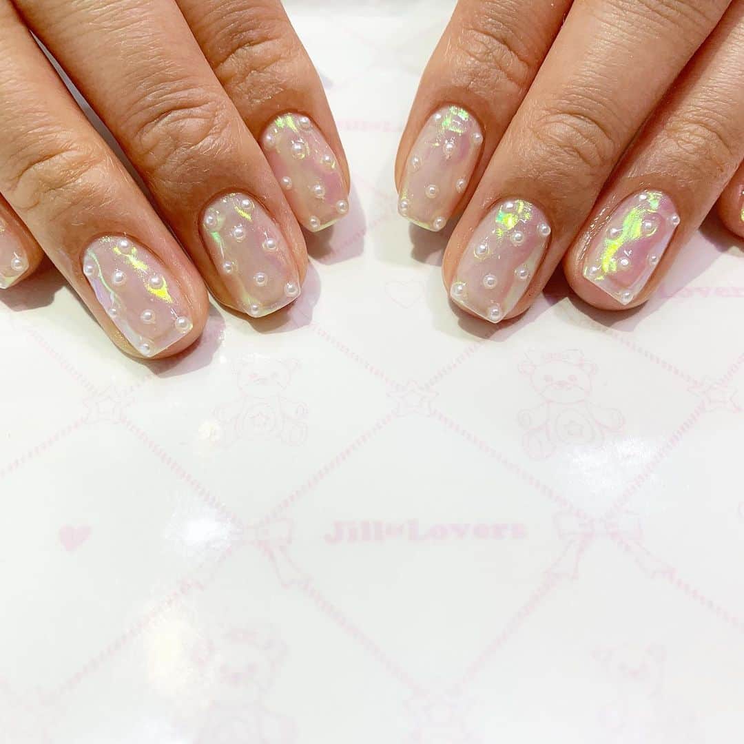 mamijinguのインスタグラム：「🦪  #jillandlovers #nail #nailart #paragel #gelneil#gel #ネイル #ネイルアート #me #look #love #かわいい」