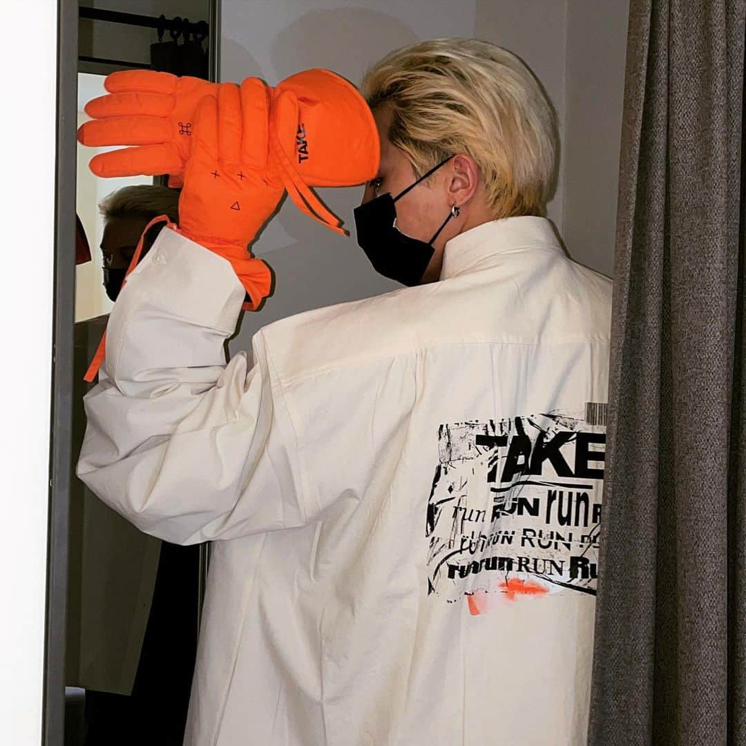 ソン・ミンホさんのインスタグラム写真 - (ソン・ミンホInstagram)「TAKE THIS」12月18日 23時52分 - realllllmino