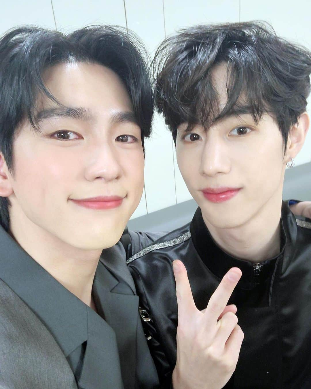 GOT7さんのインスタグラム写真 - (GOT7Instagram)「[ #Piece_Of_GOT7 #💚 ] Did you have a great Friday Night with GOT7?🔥 OUT today because of Perfect GOT7👏  #GOT7 #갓세븐 #IGOT7 #아가새 #GOT7_BreathofLove_LastPiece #GOT7_Breath #GOT7_LASTPIECE #2020KBSSongFestival」12月19日 0時05分 - got7.with.igot7