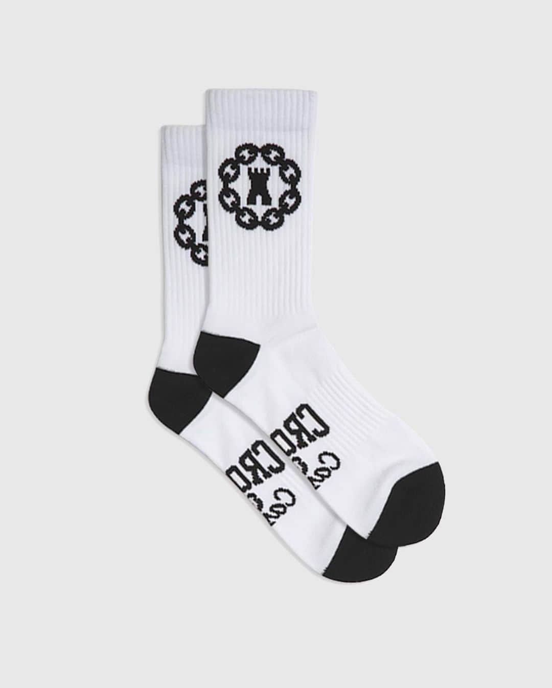 Crooks & Castlesさんのインスタグラム写真 - (Crooks & CastlesInstagram)「Rep Crooks & Castles from head to toe with our new crew, and ankle socks.  Coming soon ⛓ #cstc #crooksandcastles #basics #cantstopthecrooks #comingsoon」12月19日 5時46分 - crooksncastles