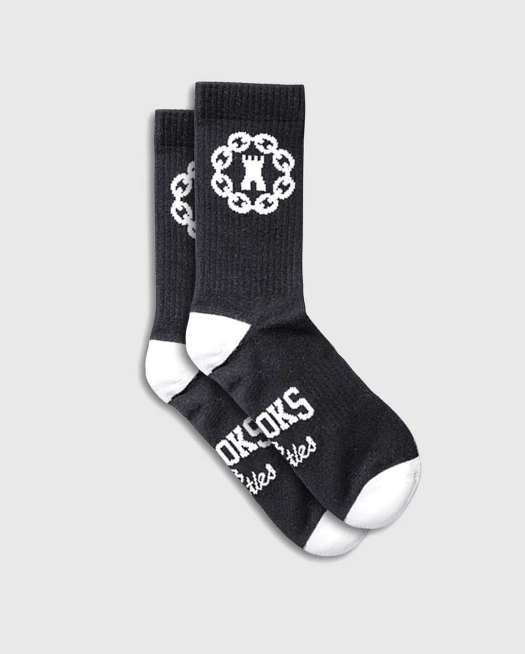 Crooks & Castlesさんのインスタグラム写真 - (Crooks & CastlesInstagram)「Rep Crooks & Castles from head to toe with our new crew, and ankle socks.  Coming soon ⛓ #cstc #crooksandcastles #basics #cantstopthecrooks #comingsoon」12月19日 5時46分 - crooksncastles