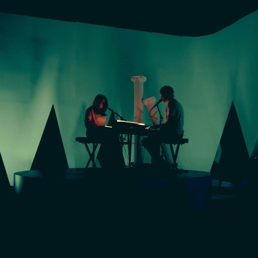アーネスト・グリーンのインスタグラム：「Just starting rehearsals for tonight’s @pitchfork livestream.  Doing an intimate, stripped-down performance of both old and new WO songs. Starts at 6pm ET. Link in story and bio...」