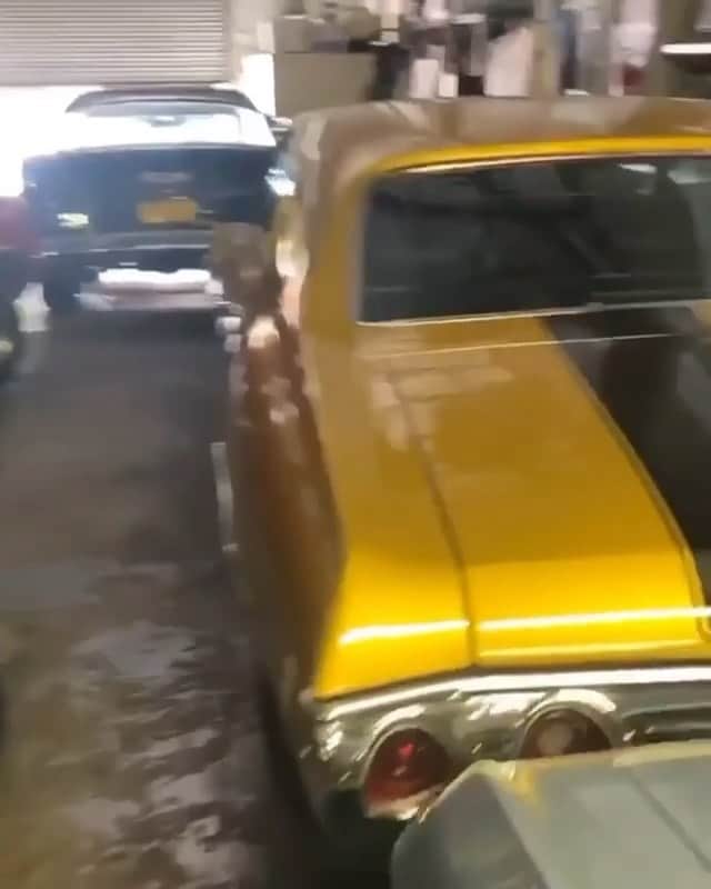 ファンクマスター・フレックスのインスタグラム：「Getty my cars ready for RIDE WITH FUNKFLEX and ALL THESE MUSIC VIDEOS! I’m so ready! WHO WANTS TO OUT THEIR CAR IN A MY MUSIC VIDEO????? @ ME IN COMMENTS」