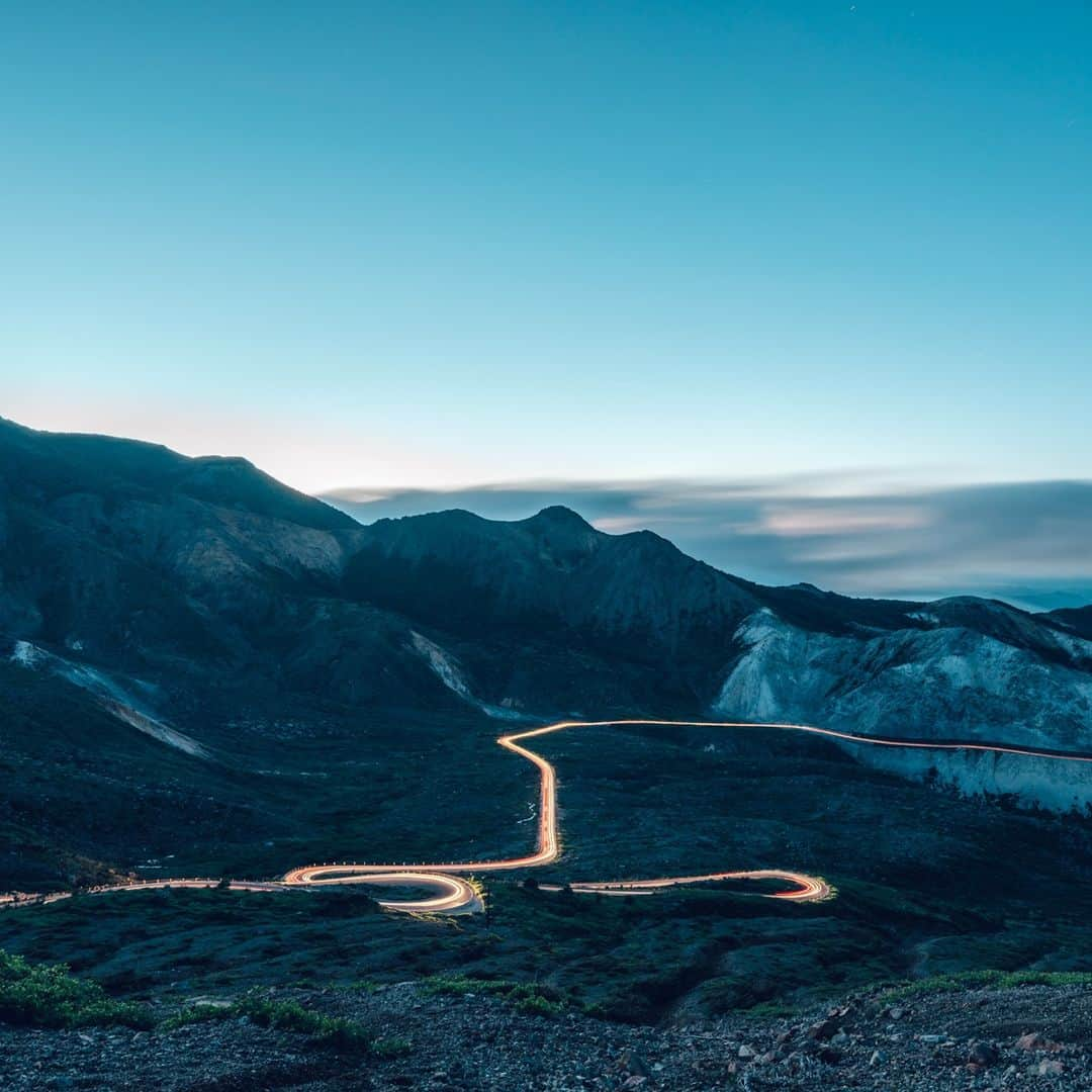 Official RICOH THETAさんのインスタグラム写真 - (Official RICOH THETAInstagram)「We're dreaming of our next adventure and this spot is topping our list ⛰️ Photographing with a 360º camera can bring your dream destination to life with just the touch of a button. Where to next? ✈️  📸: Yuichi Yokota . . . . . #ricohusa #ricoh #ricohimaging #theta360 #lifein360 #360camera #360view #camera #cameratips #cameralover #photographylovers #photographer #naturephotography #nature #travel #travelphotography #forestphotography #forestlover #hikingphotography #hiking #hikingtrails #hikingadventure #adventures #wanderlust #outdoorphotography #outdoors」12月19日 0時40分 - theta360official