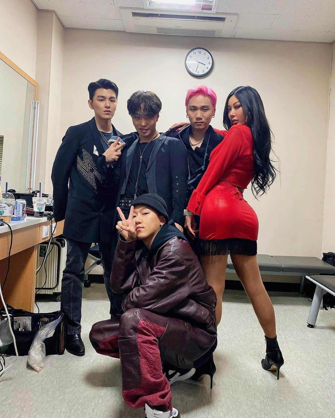 Jessiさんのインスタグラム写真 - (JessiInstagram)「여백의 미 ❤️ let’s go @mushvenom @thisisjusthis @groovypark @hwimmm #SMTM9」12月19日 1時19分 - jessicah_o