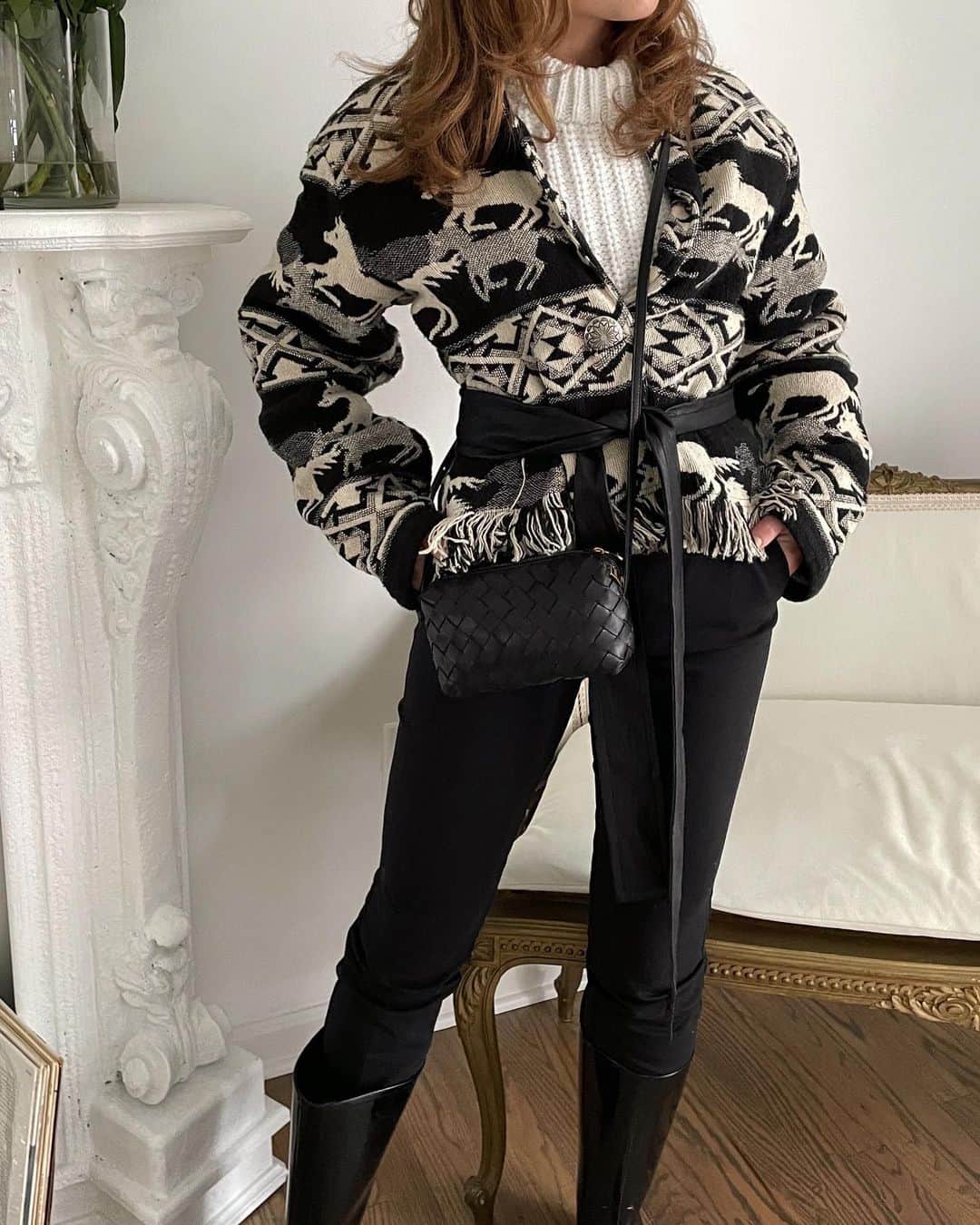 Kelsey Simoneのインスタグラム：「Need some winter outfit inspo for the ❄️ or just way too cold weather? I just uploaded a winter outfit ideas + styling tips video! Link is in my bio to watch!!」