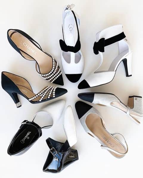 GILTのインスタグラム：「Just your daily dose of #Chanelspo. Which pair is calling your name? Photo by: @katyackermann.」