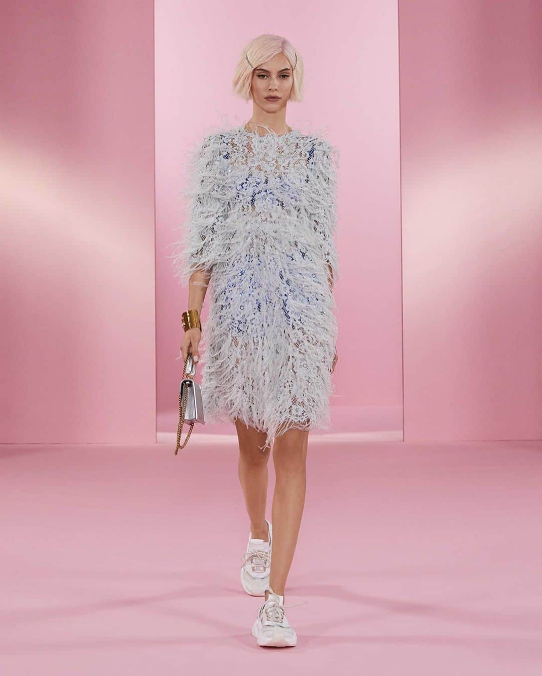 ドルチェ&ガッバーナさんのインスタグラム写真 - (ドルチェ&ガッバーナInstagram)「⁣#DolceGabbana presents #DGDigitalShow2: Power Pastel ⠀ The new Women’s collection features the perfect combination of soft colours, clean silhouettes and floral details. ⠀ ⠀ The looks include lace dresses with #DGDevotion sandals and #DGNS1 sneakers, a short camellia-print dress with gold sandals featuring a baroque heel, and a jersey t-shirt with marabou trim paired with a sparkly skirt and pumps.⠀ ⠀ The outfits are accessorised with variations of the #DGDevotionBag, a nano #DGSicilyBag and a #DGGirlsBag. ⠀ ⠀ Discover the looks at the link in bio.」12月19日 2時00分 - dolcegabbana