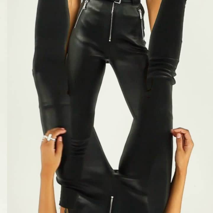 ジトロワのインスタグラム：「Playing to #jeuxdetarot  featuring our ‘Kristen’ black leather pants  available on jitrois.com Thanks to @clauco2」