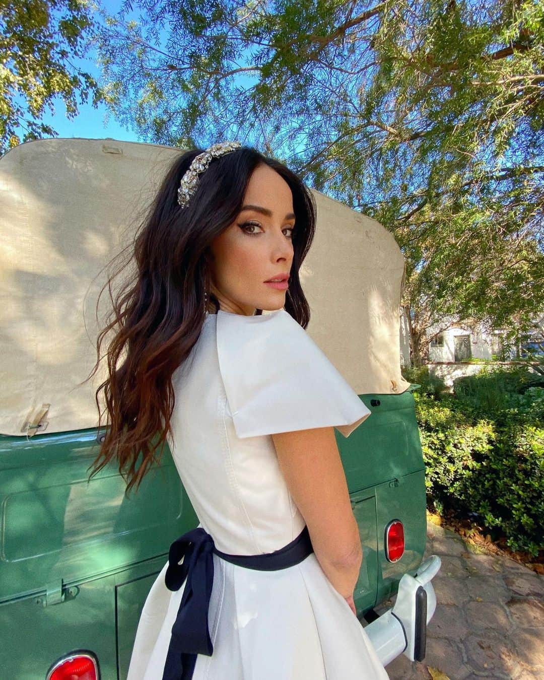 アビゲイル・スペンサーさんのインスタグラム写真 - (アビゲイル・スペンサーInstagram)「Holiday wrapping. 📷 @claytonhawkins」12月19日 2時12分 - abigailspencer